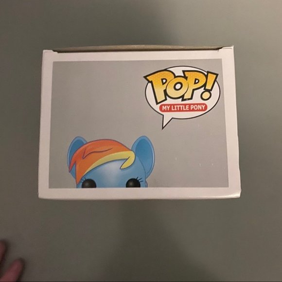 Walmart Exclusive  Funko POP! My Little Pony Rainbow Dash Glow In dark - Picture 4 of 8